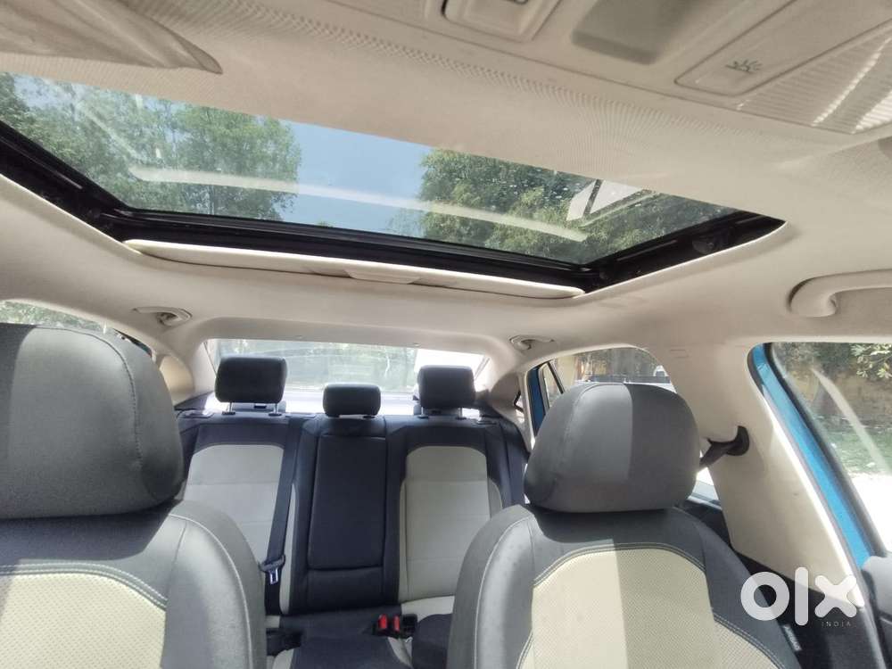 Skoda Slavia 1.0 Tsi Style At, 2022, Petrol