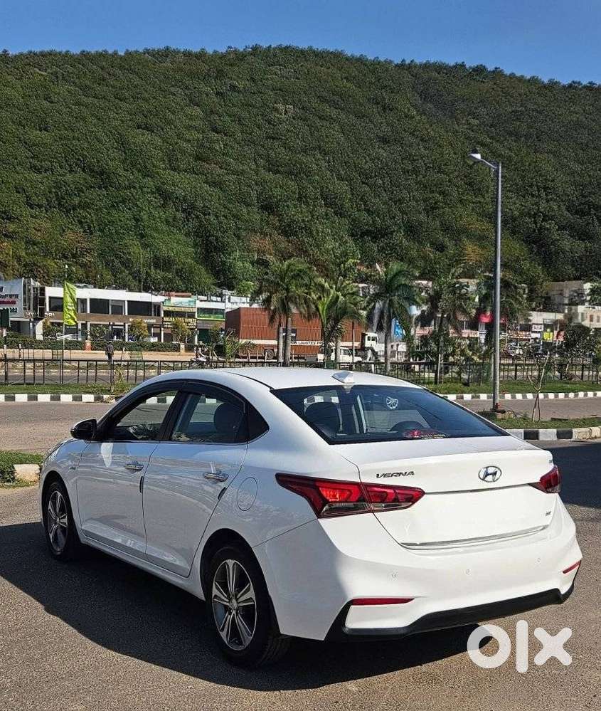 Hyundai Verna 1.5 Sx Diesel At, 2019, Diesel