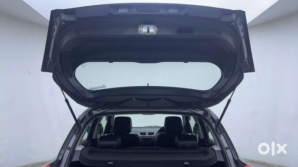 Maruti Suzuki Swift Vxi Optional, 2017, Petrol