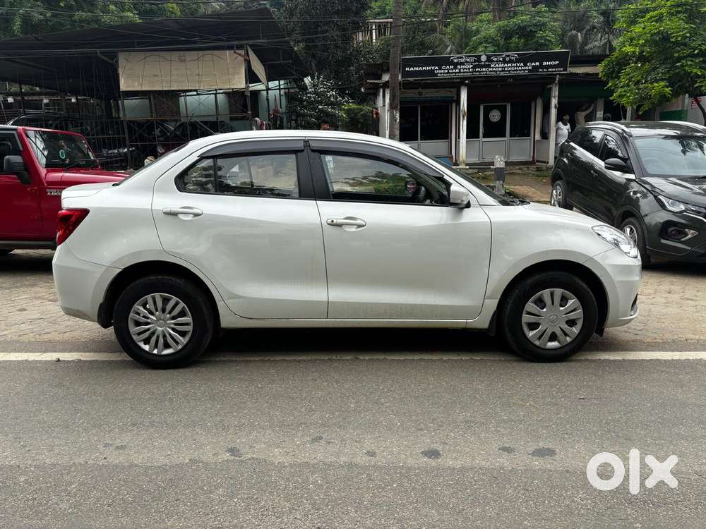 Maruti Suzuki Dzire 1.2 Vxi, 2023, Petrol