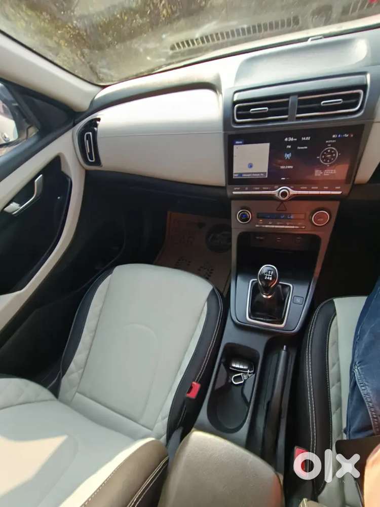 Hyundai New Creta Sunroof Top Hand