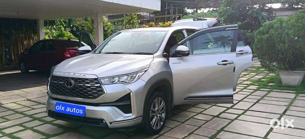 Toyota Innova Hycross 2.0 Zx Hybrid 7 Str, 2024, Petrol