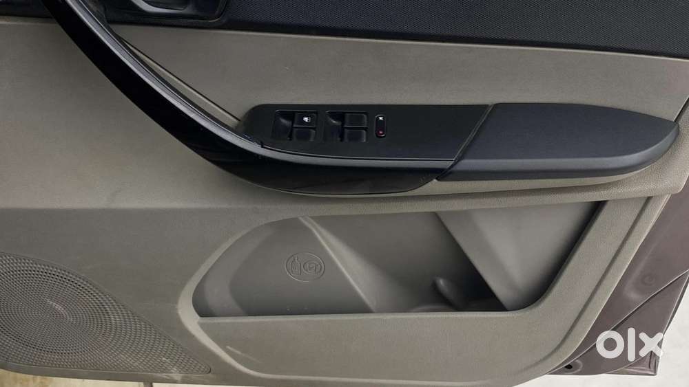 Tata Tiago 1.2 Revotron Xm, 2018, Petrol