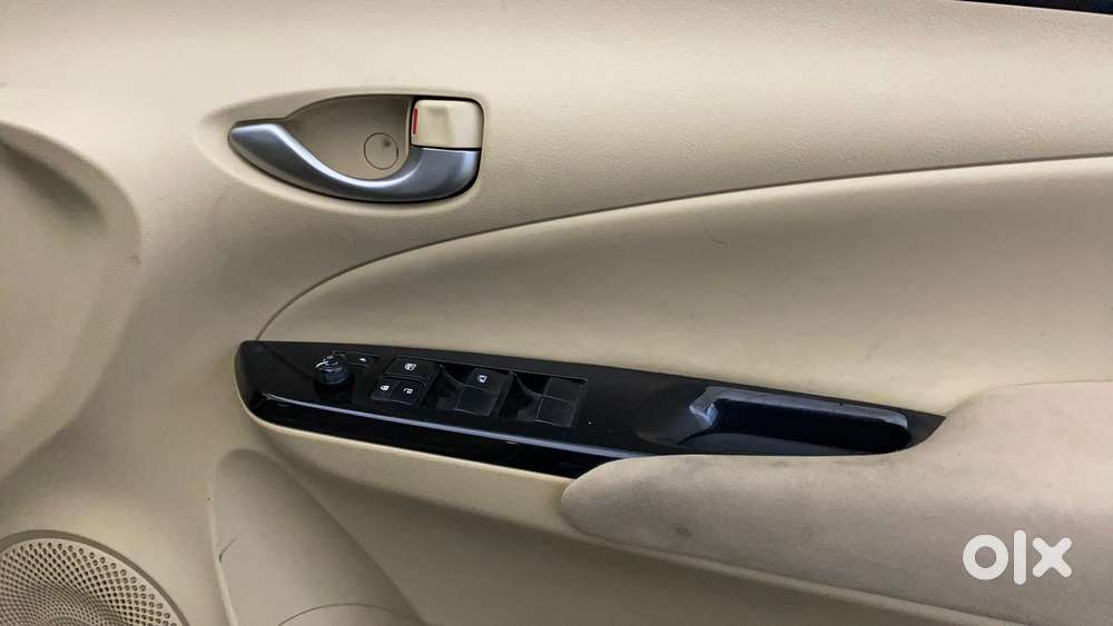 Toyota Yaris V, 2018, Petrol