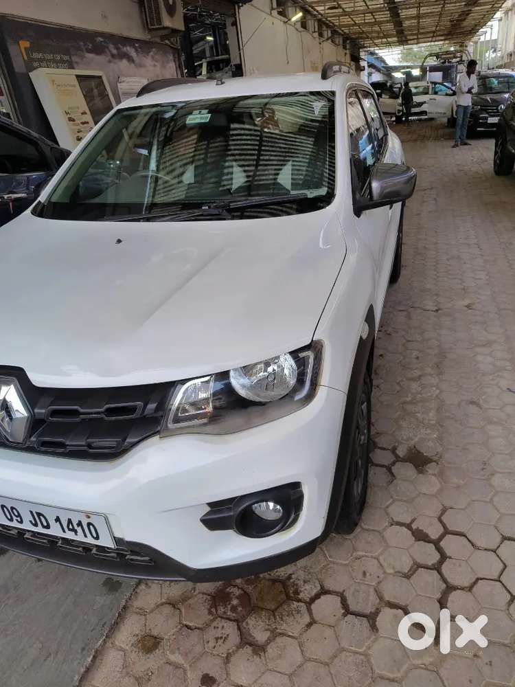 Renault Kwid 2017 Car With Showroom Service Record