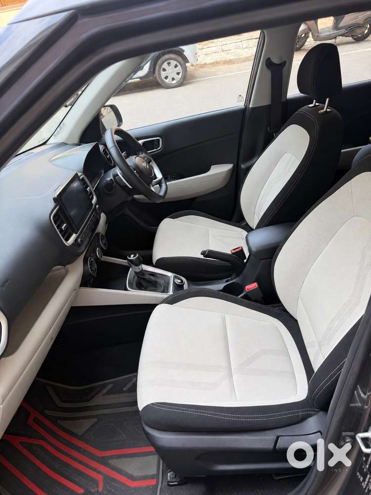 Hyundai Venue S(o) 2023 Dct Automatic Petrol