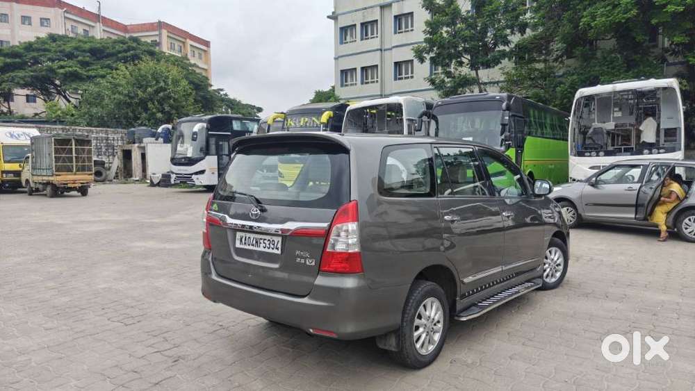 Toyota Innova 2.5 Vx 8 Str Bs-iii, 2015, Diesel