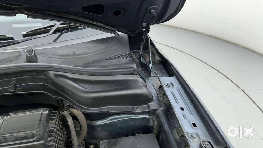 Mahindra Xuv300 W8, 2022, Petrol