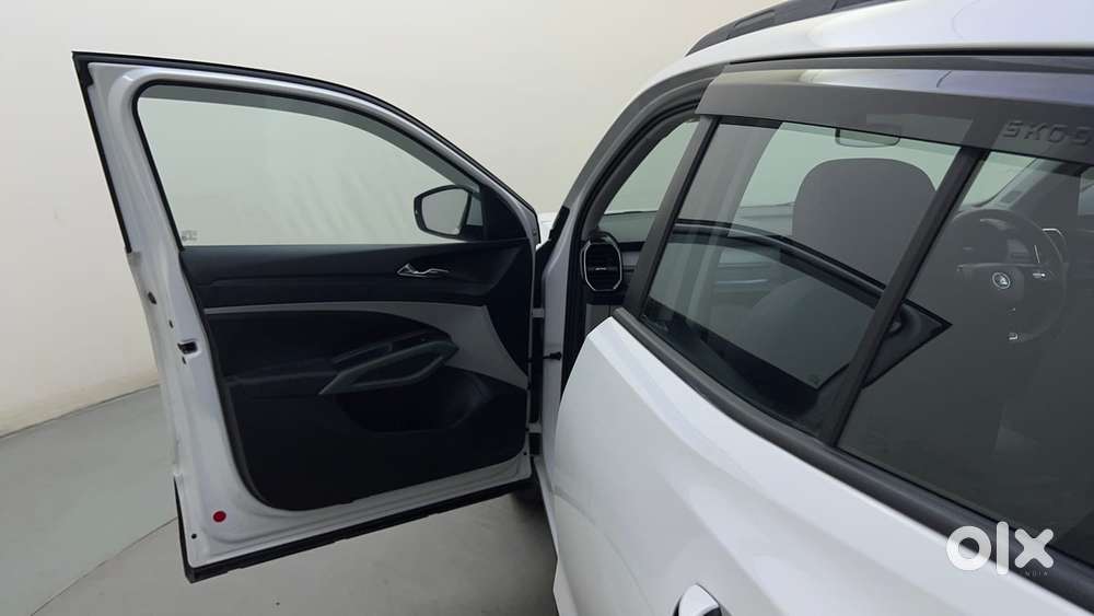 Skoda Kylaq Prestige, 2025, Petrol