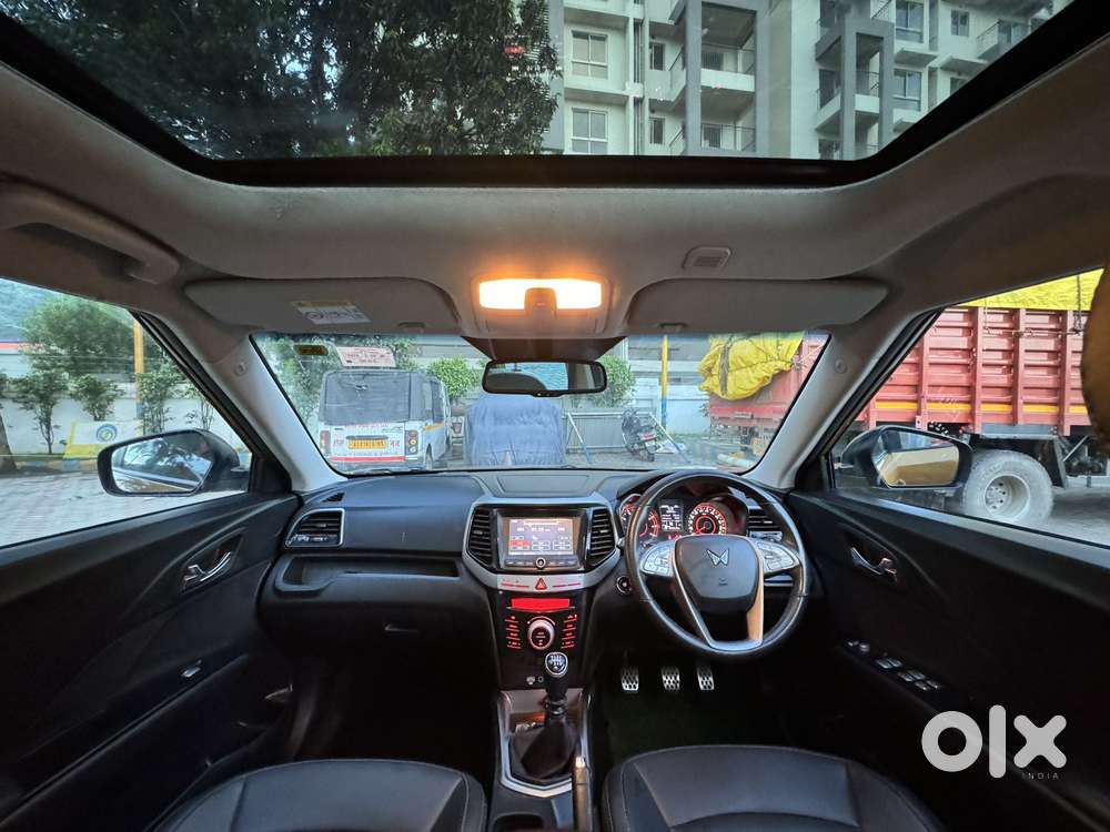 Mahindra Xuv300 W8 Option Dual Tone, 2023, Petrol