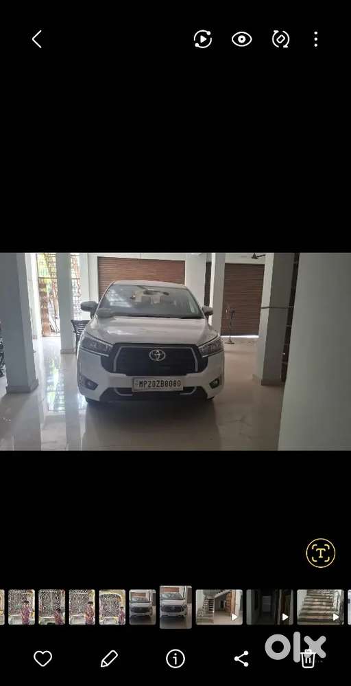 Toyota Innova Crysta 2.4 G Plus 2025