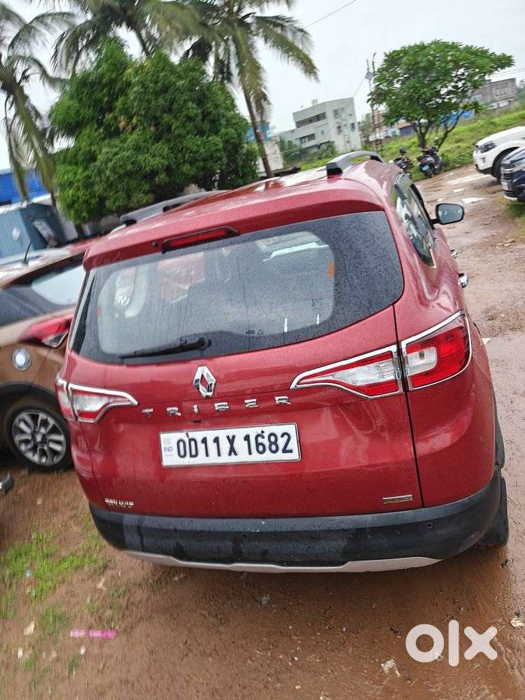 Renault Triber 1.0 Rxz Dual Tone, 2021, Petrol