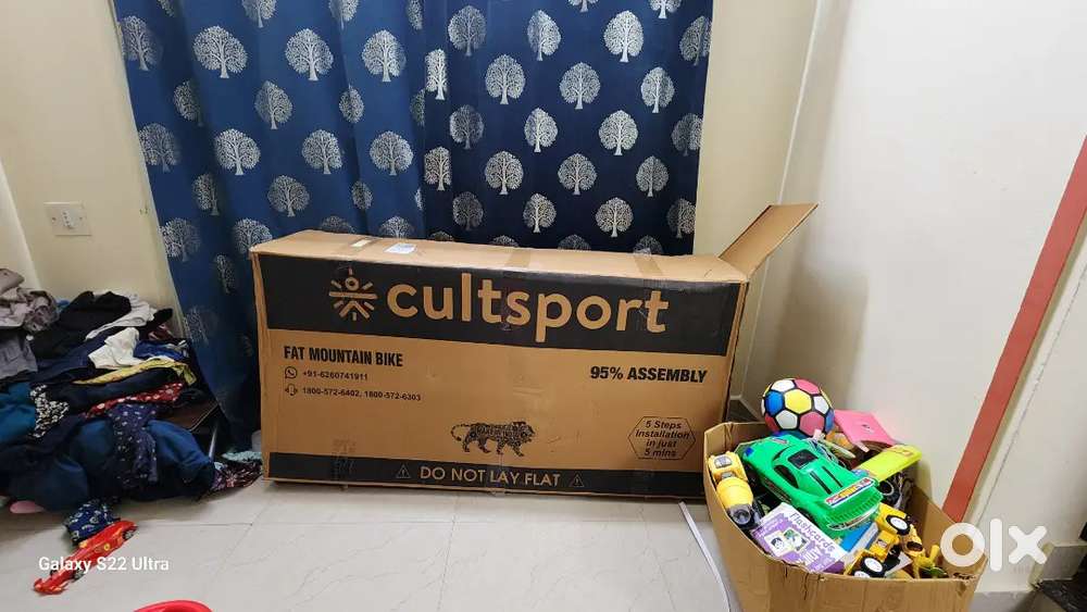 Cult Sport Fat Bike 26 inches tyres and 21 Gears by Shimano