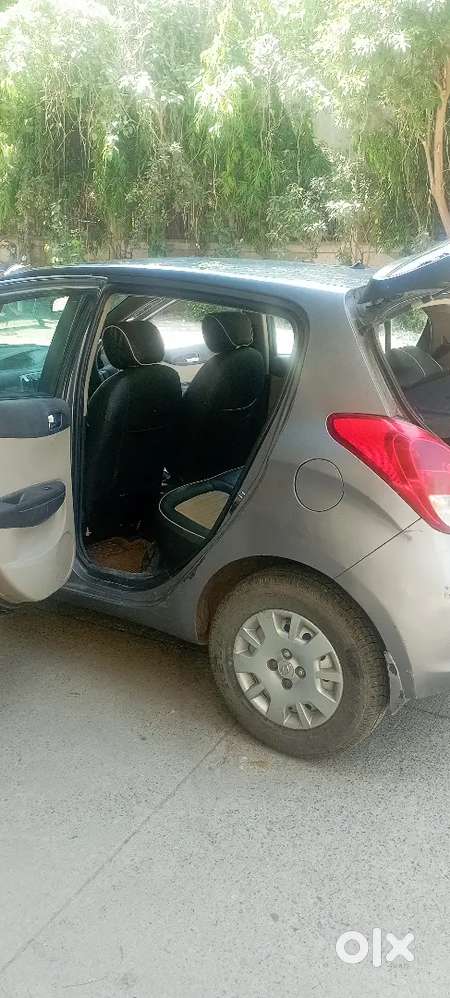 Hyundai I20 Magna 2013 Low Km Excellent Condition Family Car