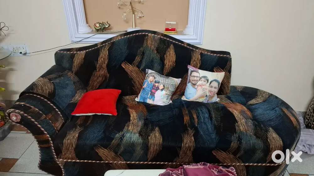 Sofa Set, Sethi and Puffy