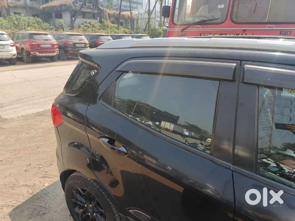 Ecosport Showroom Maintained Titanium Petrol 2015