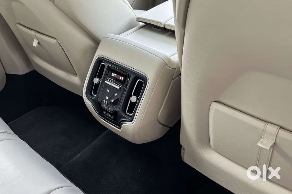 Aston Martin Dbx, 2020