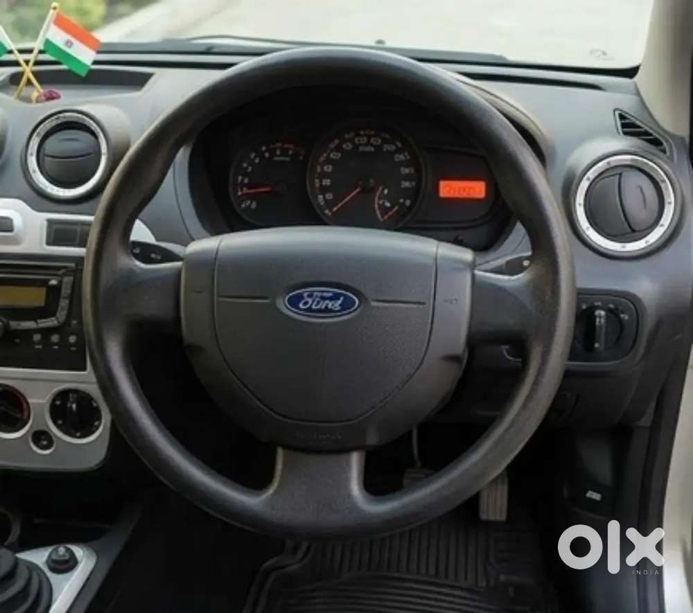 Well Maintained, New Tyres, All Features Working