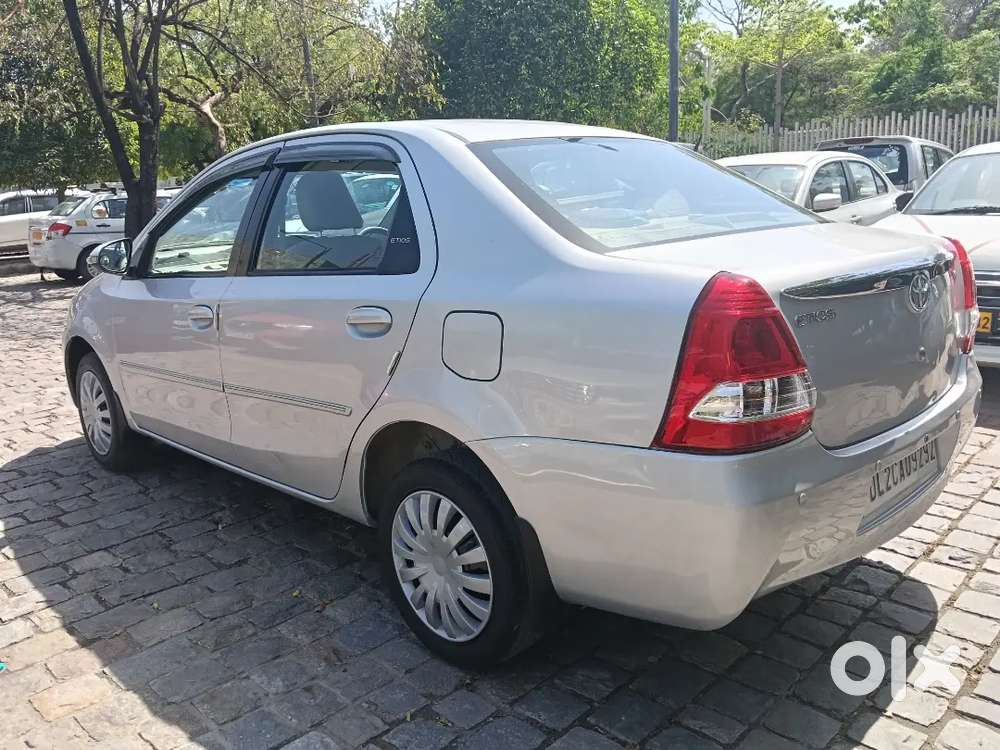 Toyota Etois Petrol V Fancy Number