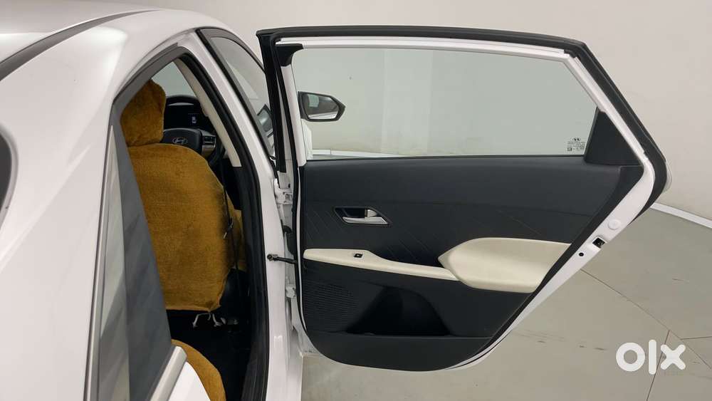 Hyundai Verna 1.5 Sx Petrol Mt, 2023, Petrol