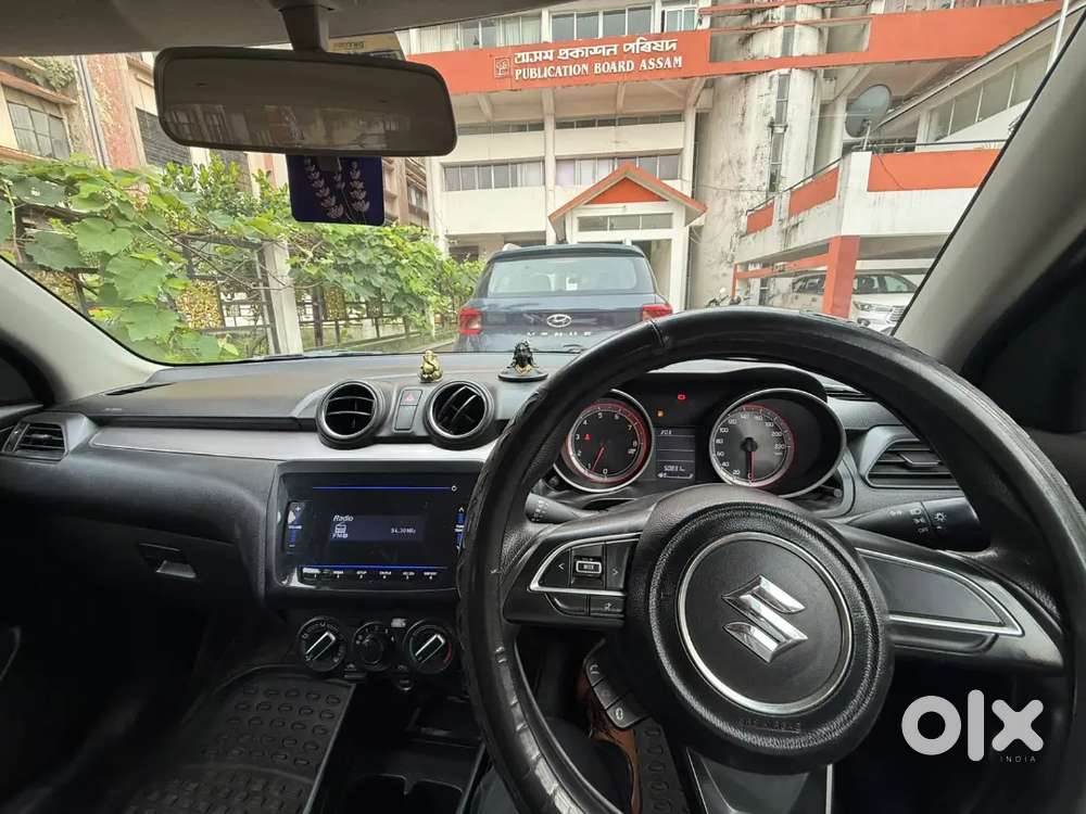 Well Maintained Maruti Suzuki Swift 2022 Vxi Petrol 51000 Km Driven