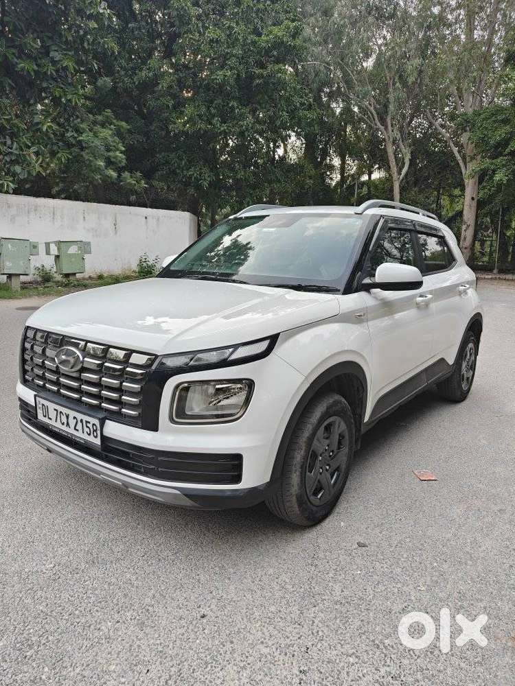 Hyundai Venue 1.2 S (o), 2024, Petrol