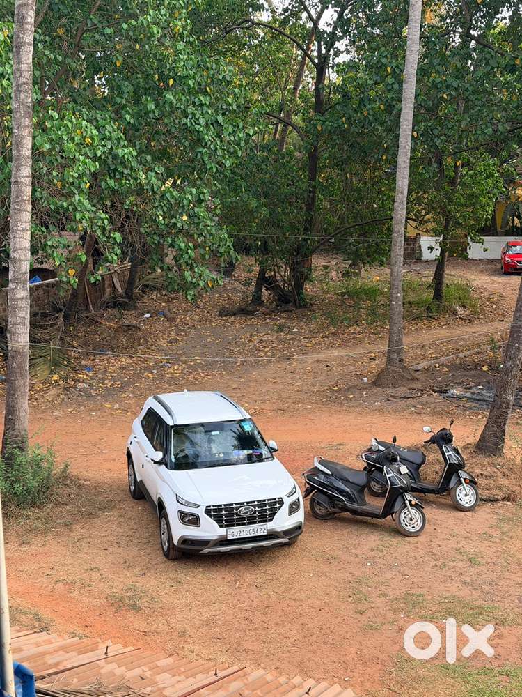 Hyundai Venue Petrol 2022