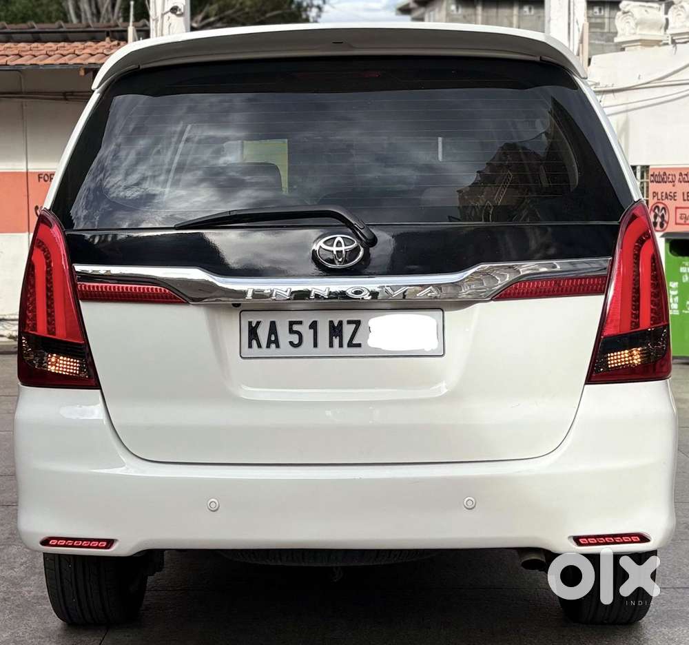 Toyota Innova 2.5 Gx (diesel) 8 Seater Bs Iv, 2015, Diesel