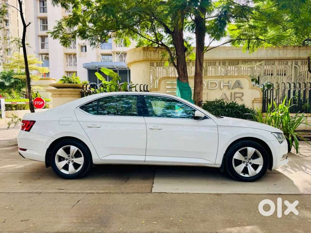 Skoda Superb Style 1.8 Tsi At, 2018, Petrol