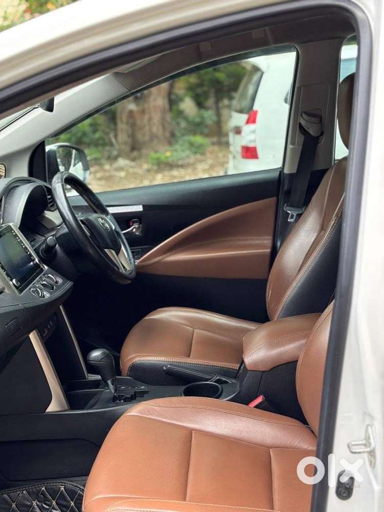 Toyota Innova Crysta 2.4 Gx Limited Edition At 7 Str, 2022, Diesel