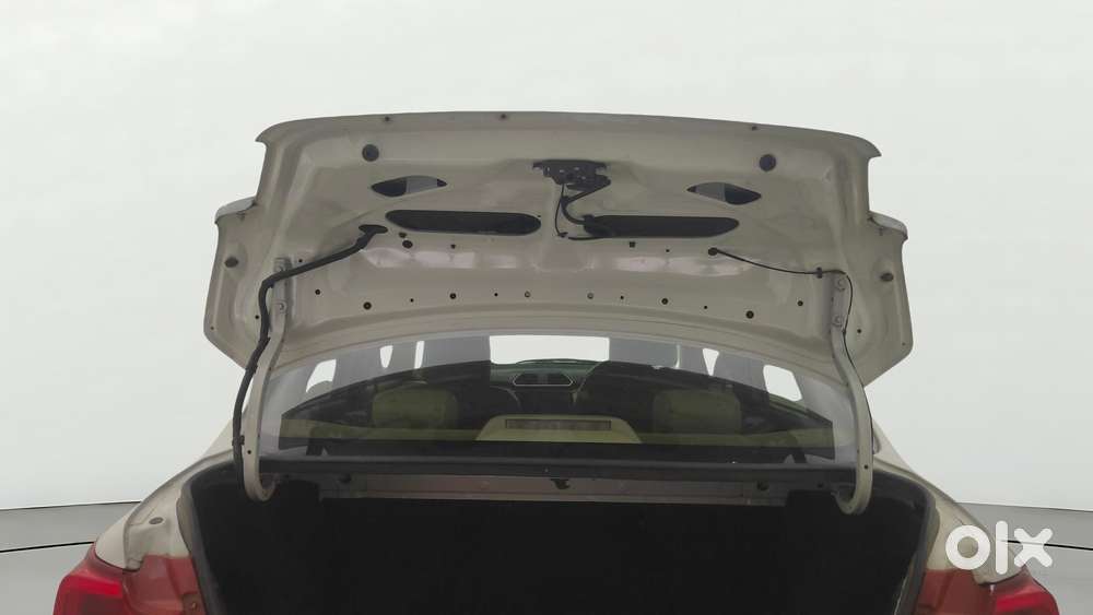 Maruti Suzuki Swift Dzire Zxi + Mt, 2020, Petrol