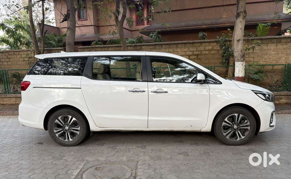 Kia Carnival Premium, 2021, Diesel