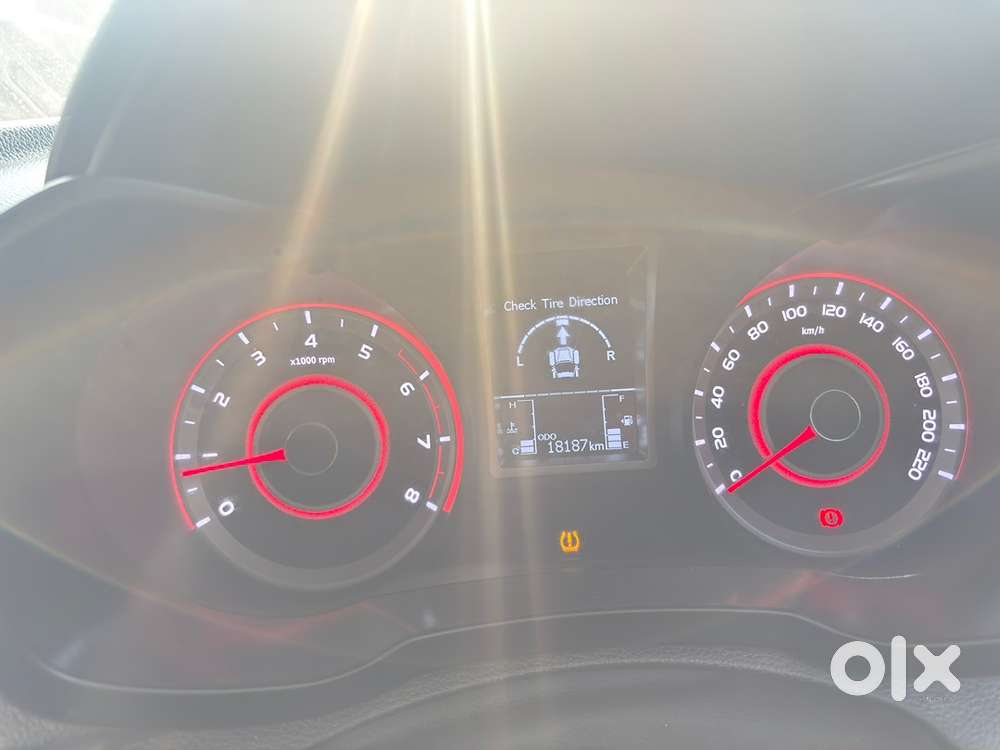 Mahindra Xuv300 Petrol 2023