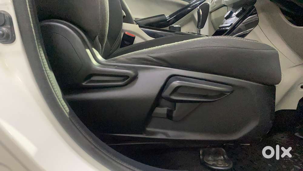 Tata Nexon 1.2 Revotron Xza Plus, 2021, Petrol