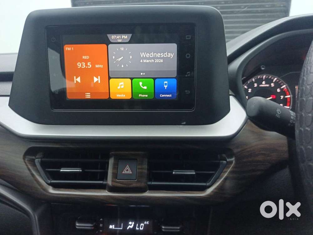 Maruti Suzuki Brezza Vxi At, 2024, Petrol