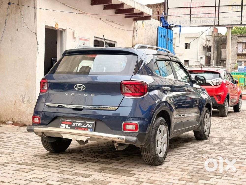 Hyundai Venue S 1.2 Petrol, 2022, Petrol