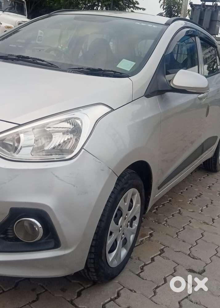 Hyundai Grand I10 Sportz, 2016, Petrol