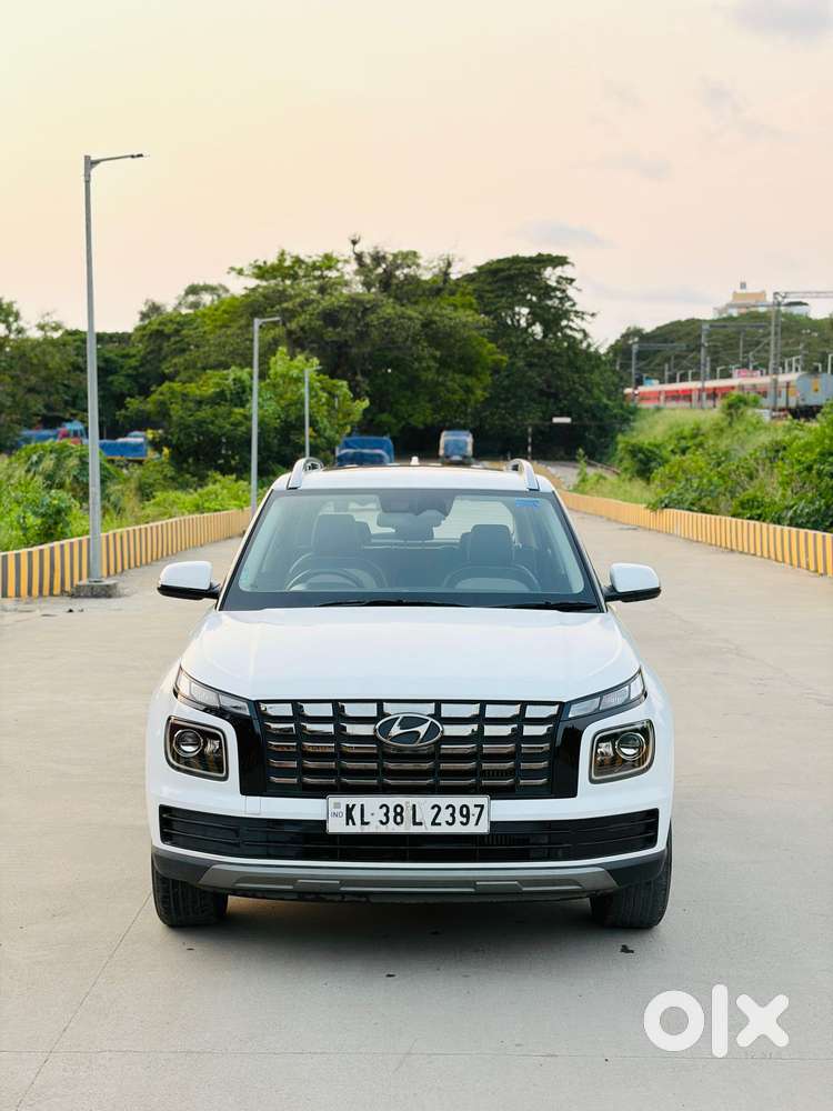 Hyundai Venue 1.0 Sx (o) Turbo Dct, 2024, Petrol