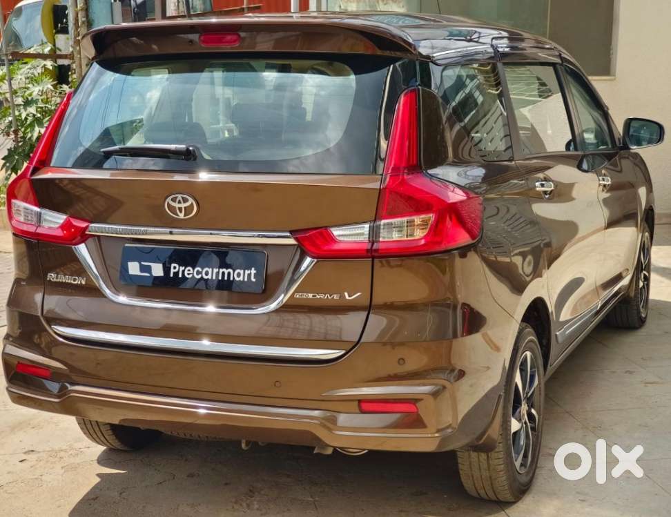 Toyota Rumion V At, 2023, Petrol