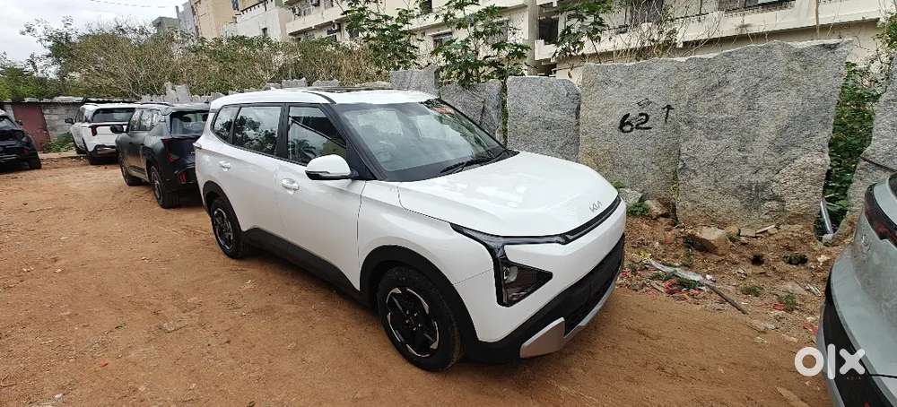 Kia Carens Hte  ( Ex) With Sunroof 2026
