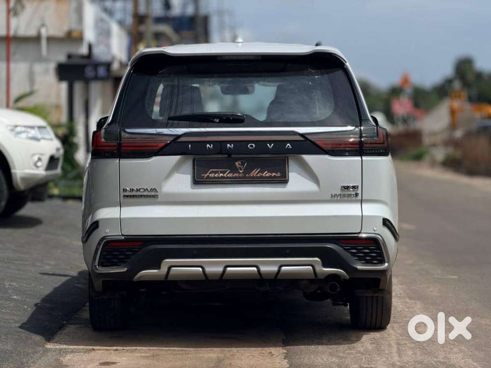 Toyota Innova Hycross 2.0 Vx (o) Hybrid 7 Str, 2024, Petrol