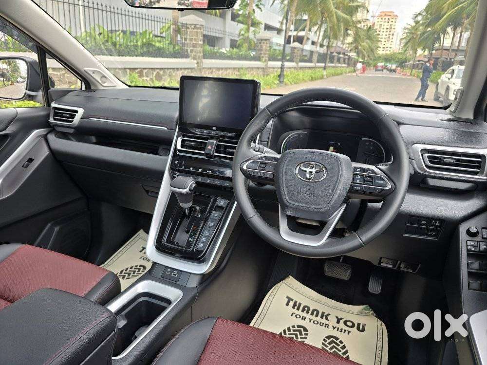 Toyota Innova Hycross 2.0 Zx (o) Hybrid 7 Str, 2025, Petrol