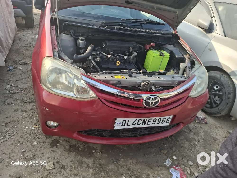 Toyota Etios Liva 2011 Petrol Dual Tone