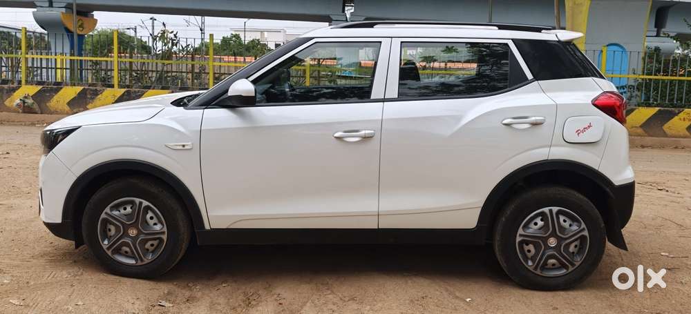 Mahindra Xuv300 W4, 2023, Petrol