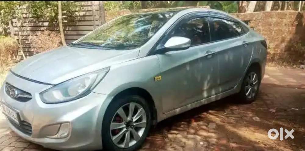 Hyundai Fluidic Verna 2011 Petrol 120000 Km Driven Cng Company