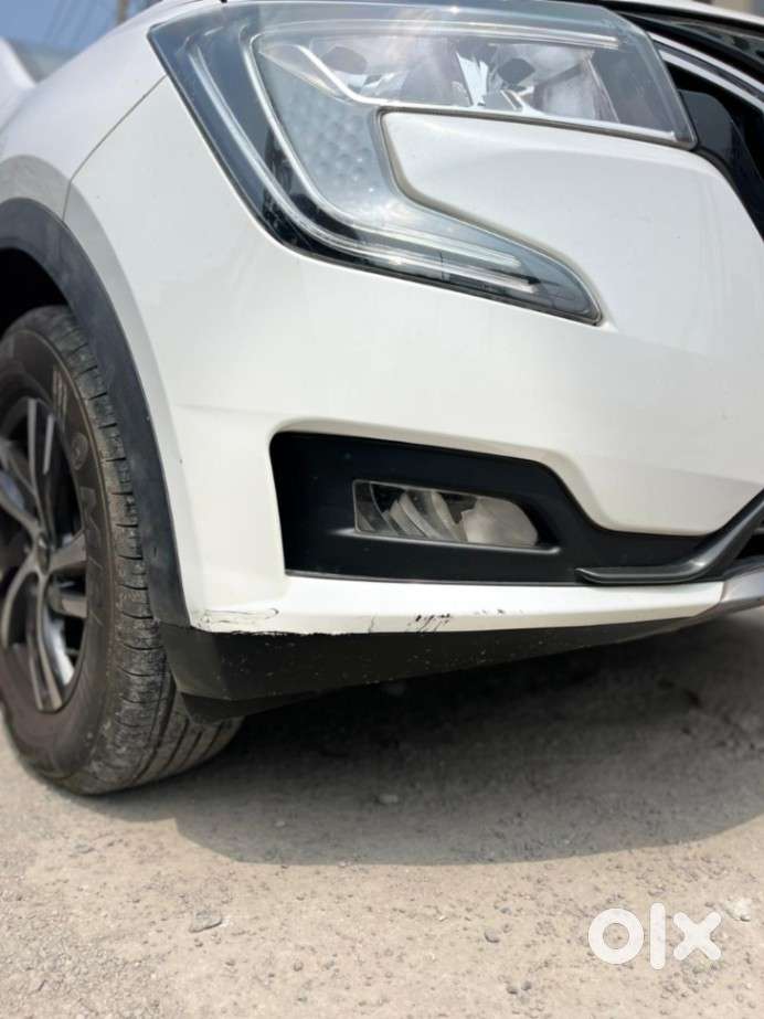 Mahindra Xuv700 2.0 Ax 5 Petrol At Str, 2022, Petrol