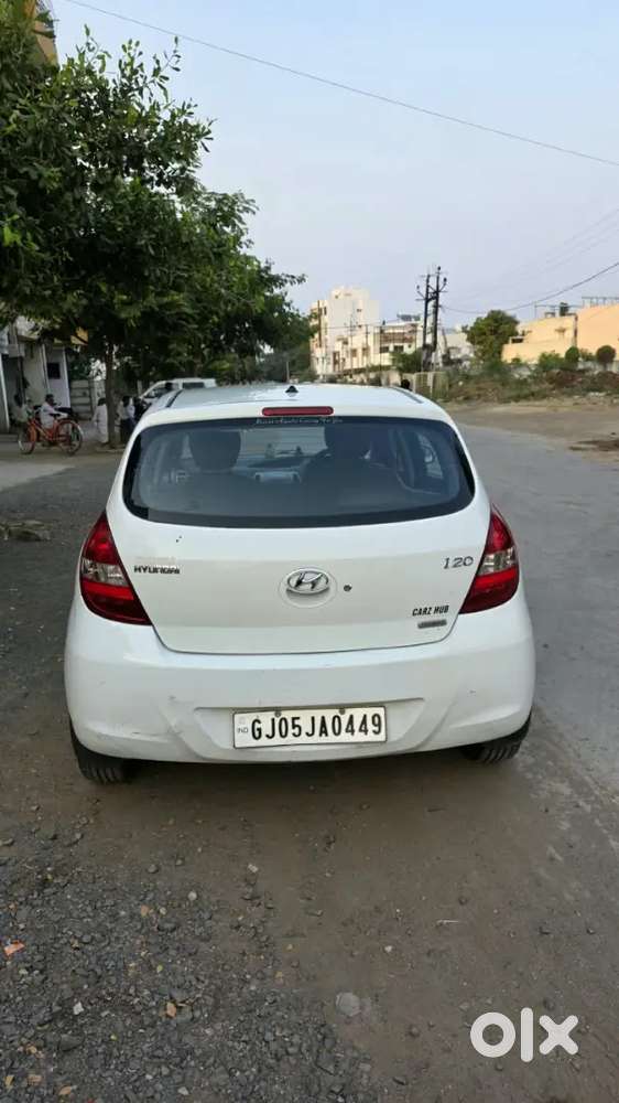 Hyundai I20 Magna 2012 | Petrol + Cng | White | Manual