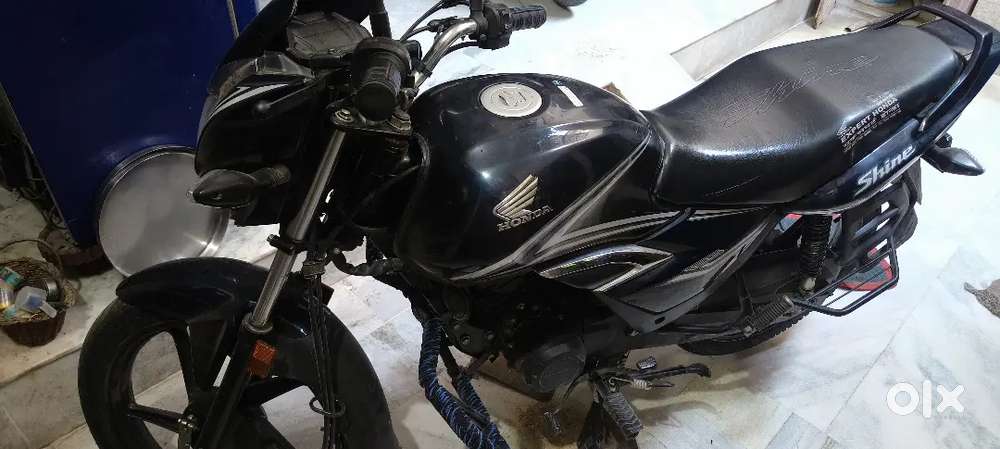 Honda Shine 125 cc  2026 model good condition very less use