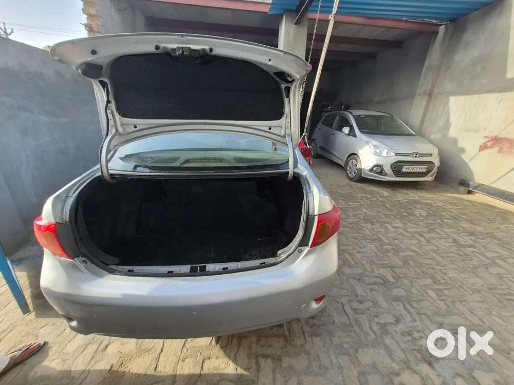 Toyota Corolla Altis 2010