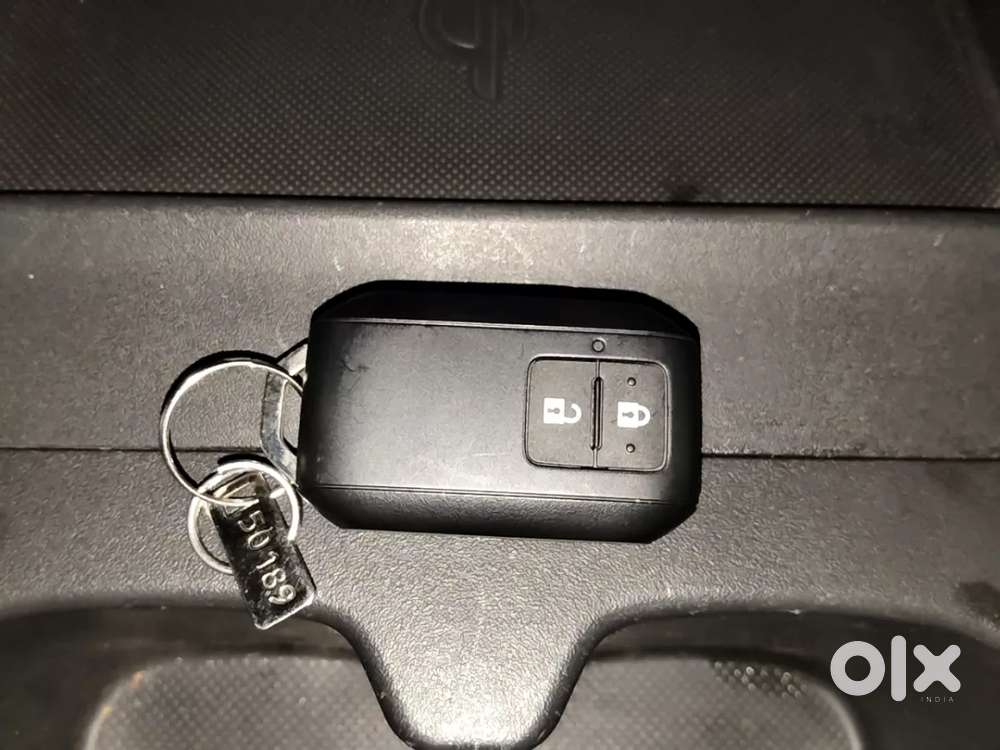 Maruti Suzuki Swift, 2025, Petrol